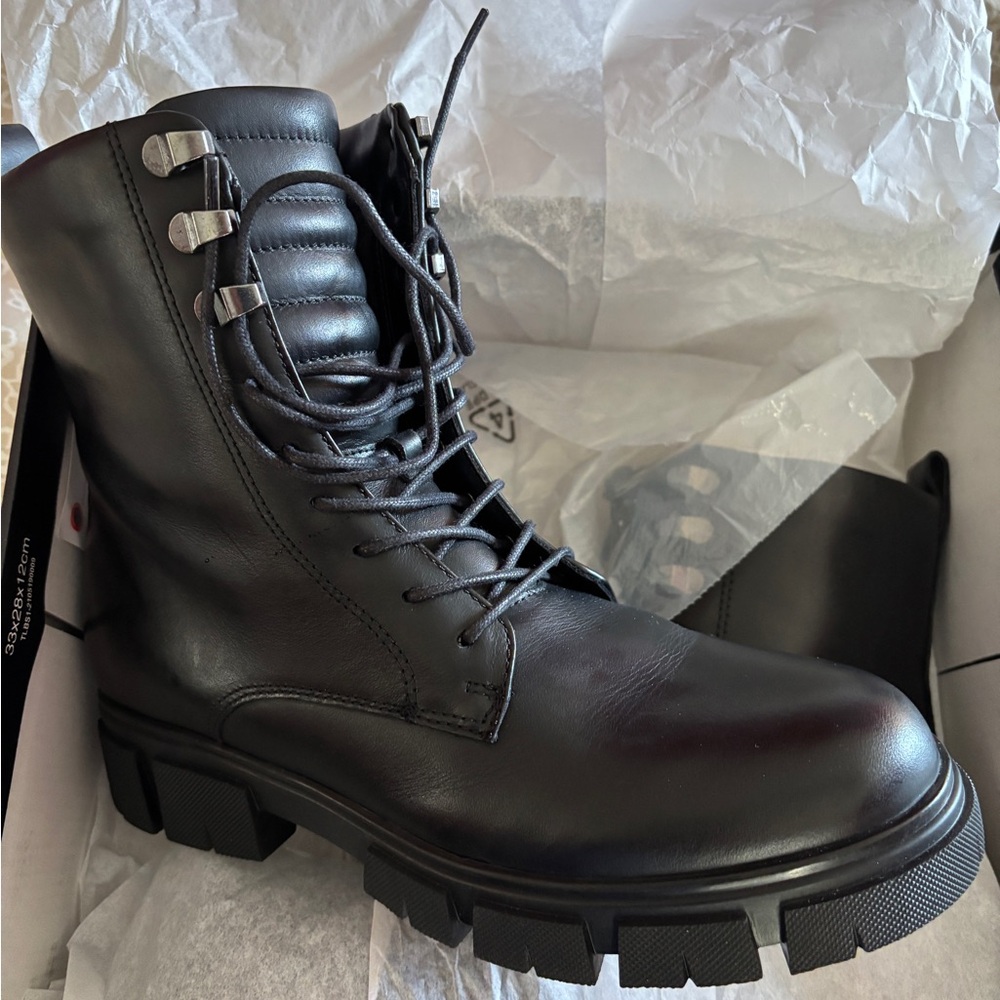 Naturalizer Dark Leather Moto Boots